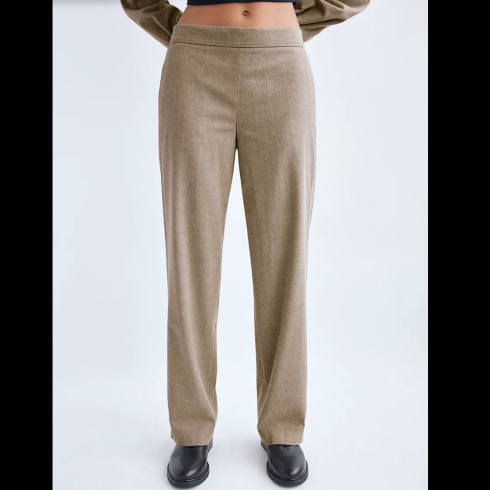 Aritzia Babaton Pull On Mina Pant Wide Leg